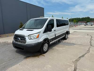2016 Ford Transit 350 Wagon Low Roof XLT 60/40 Pass. 148-in. WB