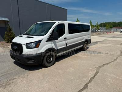 2017 Ford Transit 350 Wagon Low Roof XLT 60/40 Pass. 148-in. WB