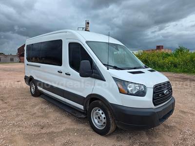 2019 Ford Transit 350 Wagon Med. Roof XL w/Sliding Pass. 148-in. WB
