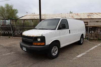 2011 GMC Savana 2500 Cargo Van *Inoperable*