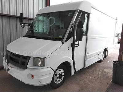 2013 Isuzu Commercial Van 151 WB 12 REACH RWD Cargo Van