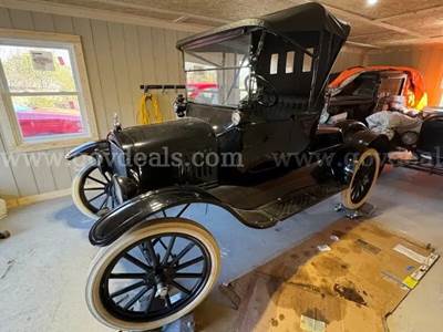 1917 Ford Model T Runabout
