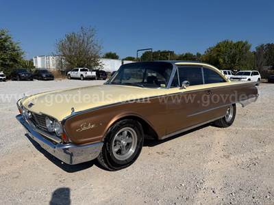 1960 FORD STARLINER  — ESTATE SETTLEMENT**