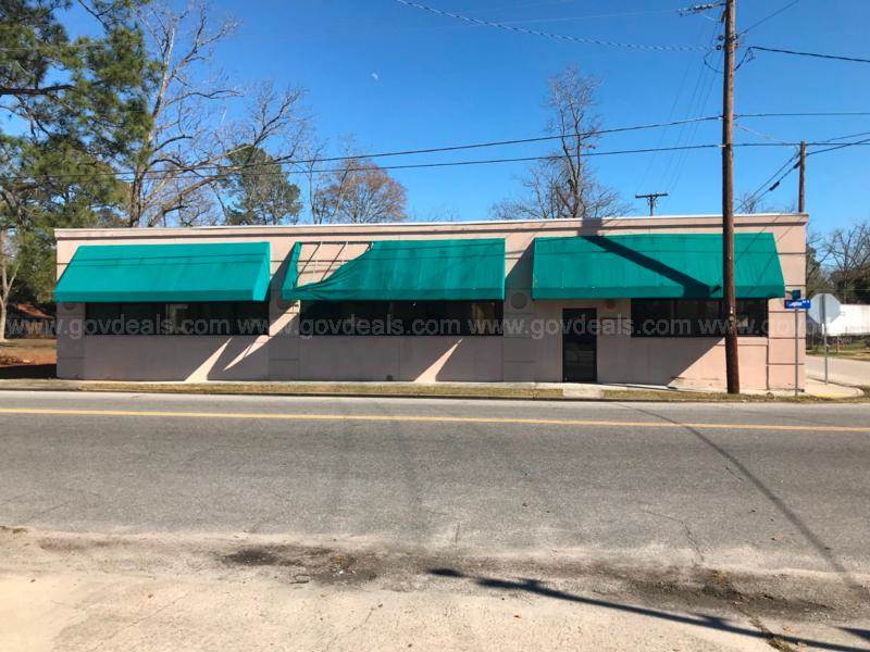 Commercial Building in Downtown Fairfax, South Carolina For Sale