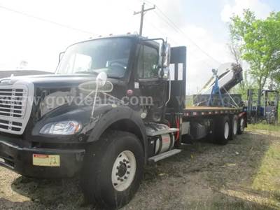 IMT 25TM Knuckle Boom Crane on 2013 Freightliner M2 112 T/A Flatbed Truck