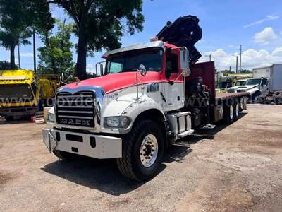 2013 Mack GU713  knuckle boom crane