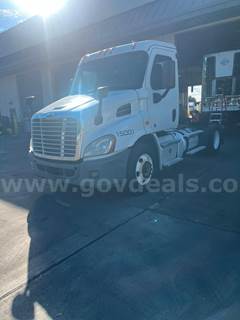 2015 Freightliner Cascadia 113