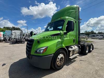 2021 Freightliner Cascadia 116 Day Cab T/A Truck Tractor
