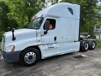 2014 Freightliner Cascadia 125