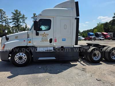 2015 Freightliner Cascadia 125
