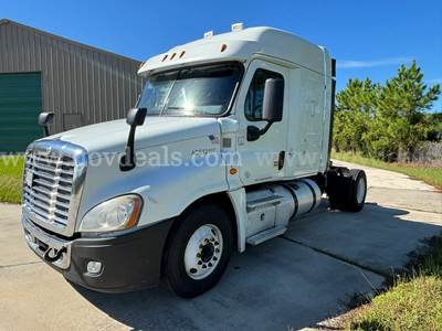 2016 Freightliner Cascadia 125 4x2 S/A Sleeper Truck Tractor