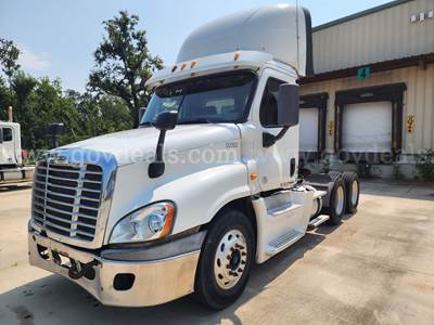 2014 Freightliner Cascadia T/A Truck Tractor