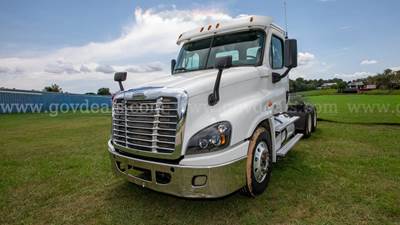 2015 Freightliner Cascadia  T/A Truck Tractor