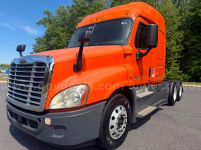 2008 Freightliner ST120
