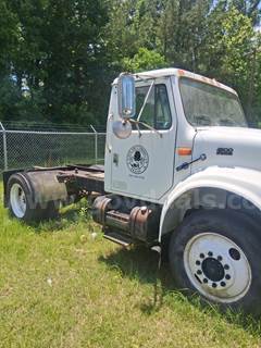 1995 International 4900 Day Cab Truck