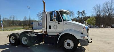 2009 International 8600 Day Cab Salvage Title