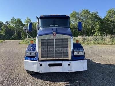 2003 Kenworth T800 Chassis