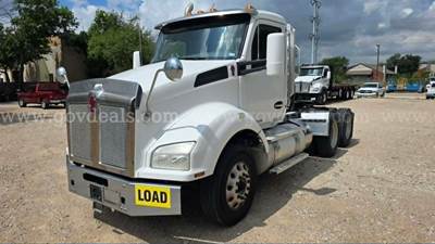 2017 Kenworth T880 T/A Truck Tractor