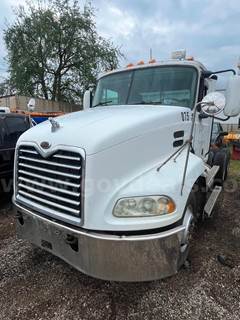 2003 Mack CX613 Vision