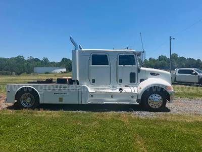 2005 Peterbilt  335 schwalbe 4 door Cummins isc315, 26k GVW  Allison auto