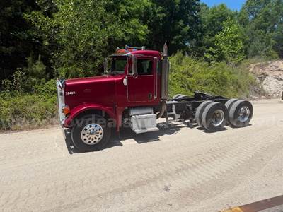 2007 Peterbilt 378 Cat powered Daycab