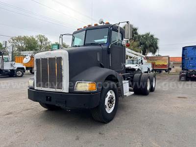 2005 Peterbilt 385 T/A (6X4) Day Cab Truck Tractor