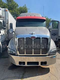 2007 Peterbilt 387 Semi Truck
