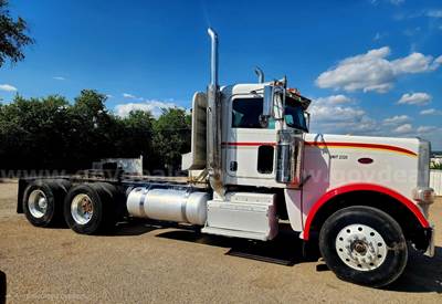2014 Peterbilt 388 Truck