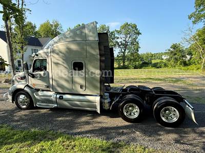 2019 Peterbilt 579 Sleeper Tractor