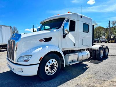 2013 Peterbilt 587 Sleeper Cab only 488k miles, live hydraulics wet line kit