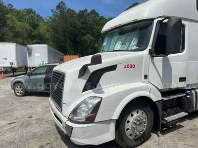 2016 Volvo VNL Semi Truck