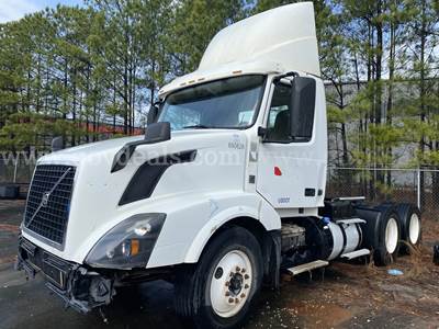 2015 Volvo VNL T/A Truck Tractor *Inoperable*