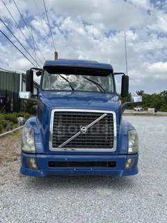 2013 Volvo VNL S;eeper