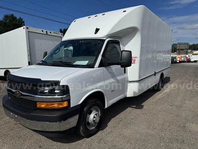 2024 Chevrolet Express Box Truck 16 with Ramp