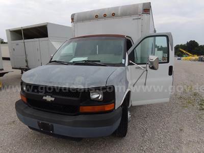 2003 Chevrolet Express 3500 Box Truck