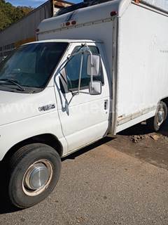 1999 Ford E-350 Econoline Box Truck
