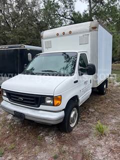 2004 Ford Econoline E-350 Super Duty