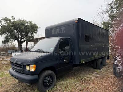 1998 Ford E-450 Box Truck
