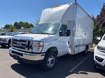 2017 Ford Econoline
