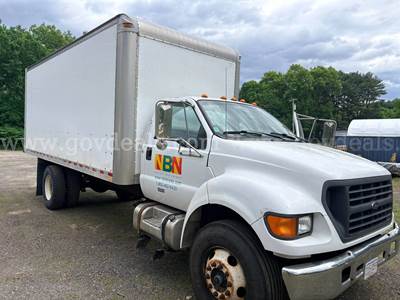 2003 Ford F-650 Box Truck