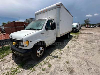 1999 Ford Box Truck