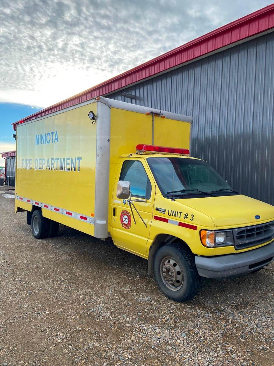 1997 Ford Econoline Cube Van For Sale, 104,061 Kilometers Miniota