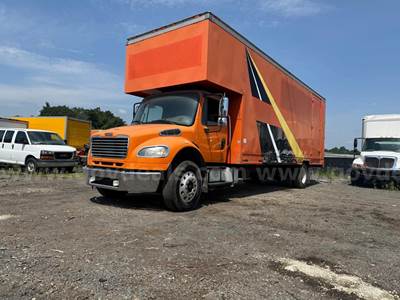 2010 Freightliner M2 106