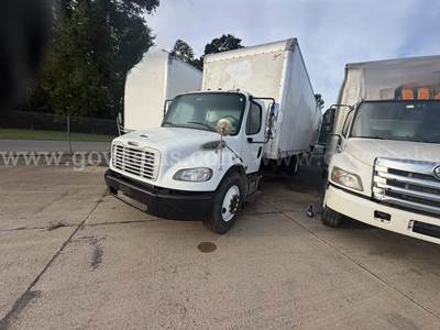 2015 Freightliner M2 106 S/A Box Truck
