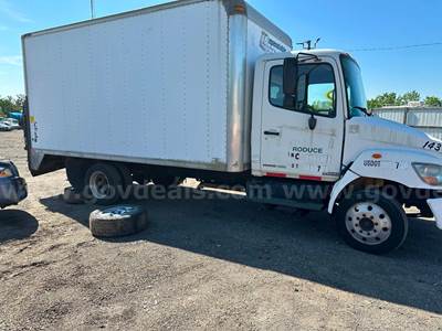 2006 Hino 165