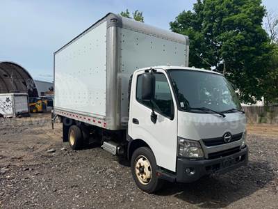 2020 Hino 195 Box Truck – Liftgate TURBO DIESEL