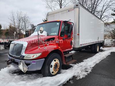2012 International 4300 S/A Box Truck