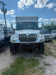 2005 International 4400