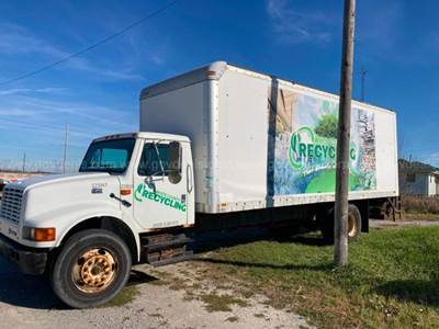 2000 International 4700 Box Truck