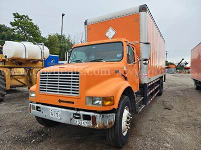 International 4700 22ft Box Truck